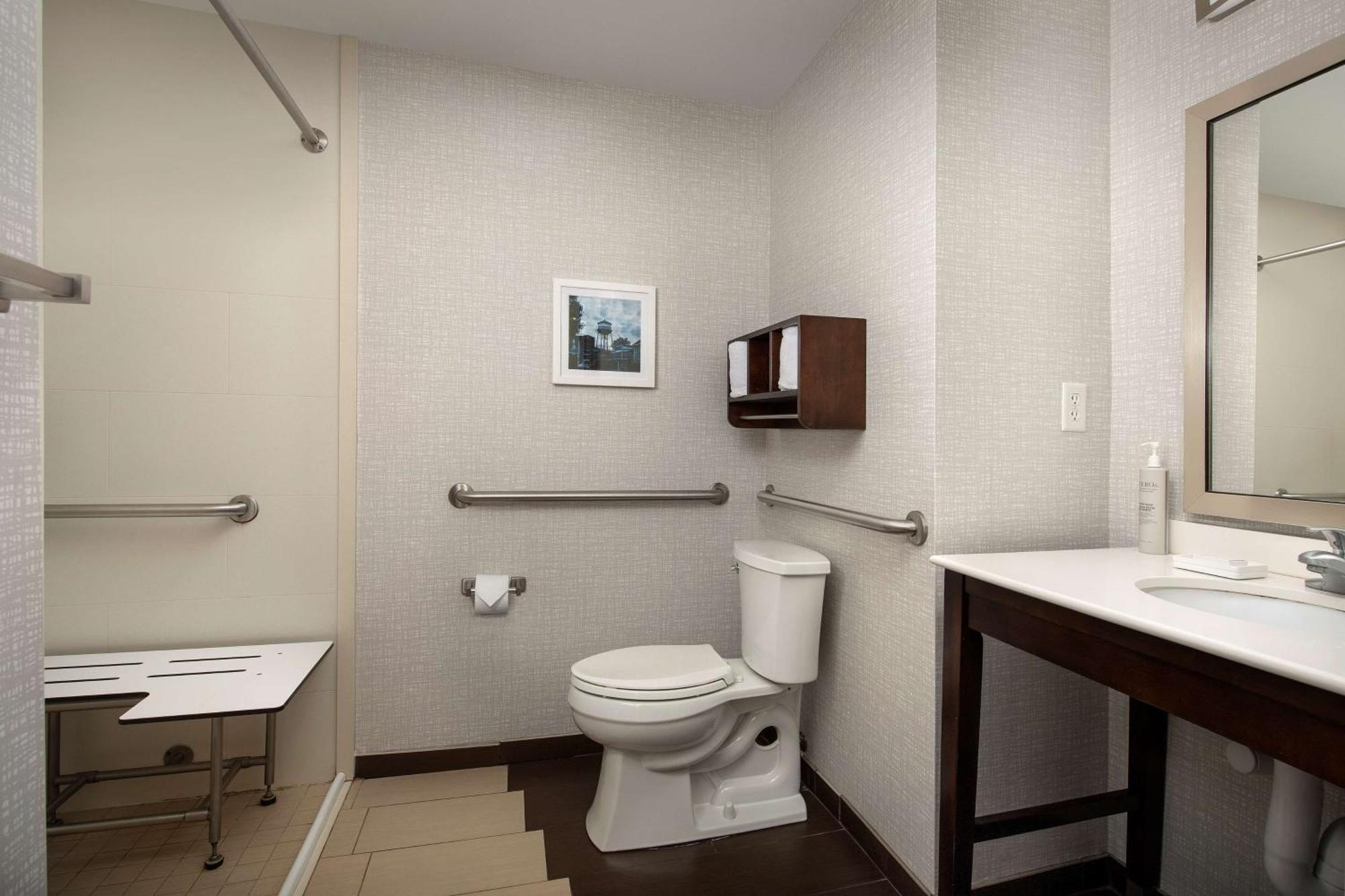 Hampton Inn Knoxville Clinton I-75 Экстерьер фото