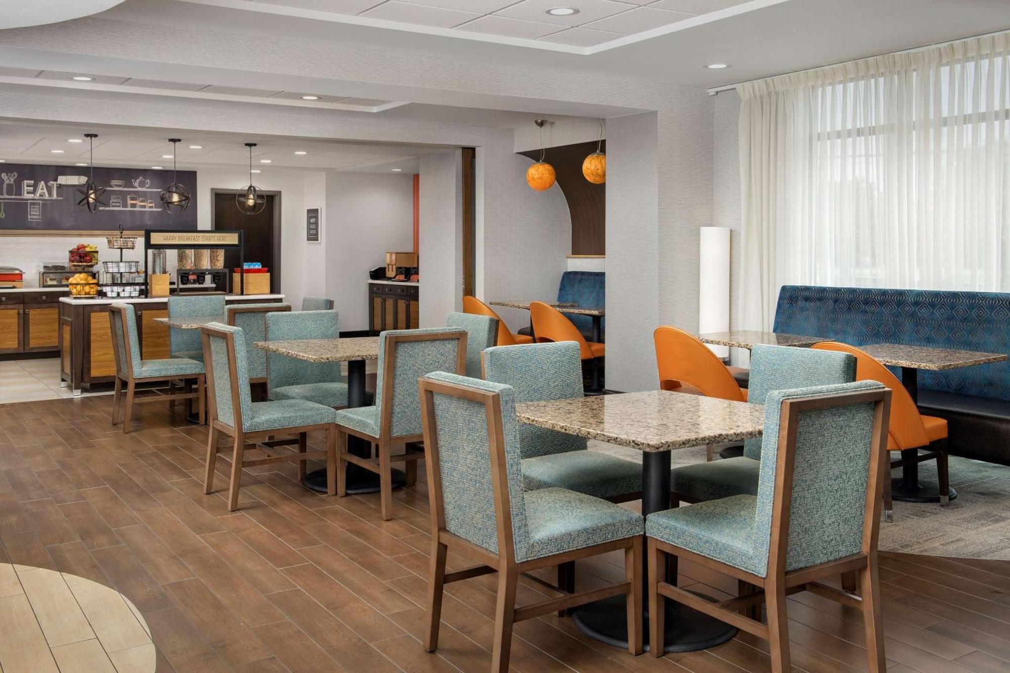Hampton Inn Knoxville Clinton I-75 Экстерьер фото