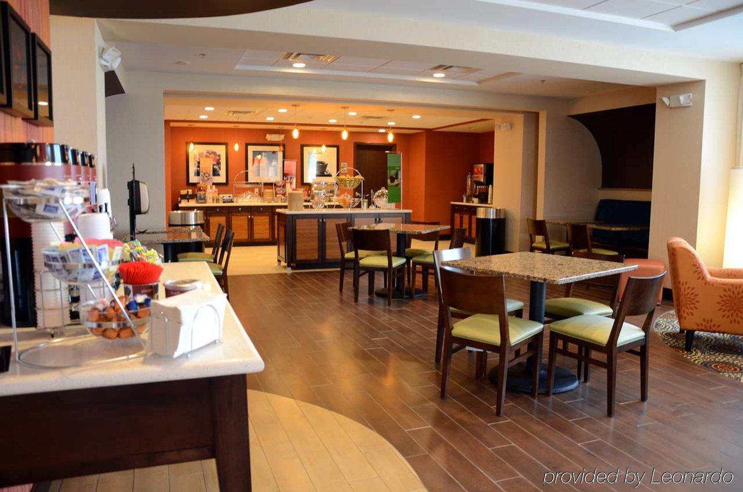 Hampton Inn Knoxville Clinton I-75 Экстерьер фото